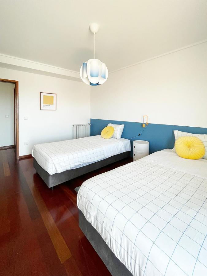 Yellow House Aveiro Smart Tv And Garage Εξωτερικό φωτογραφία