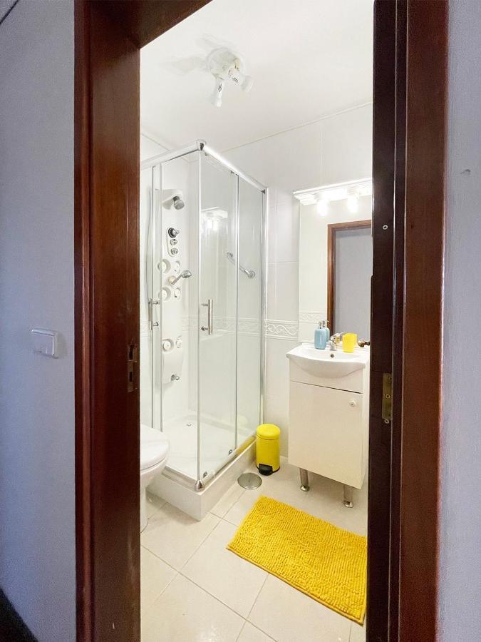 Yellow House Aveiro Smart Tv And Garage Εξωτερικό φωτογραφία